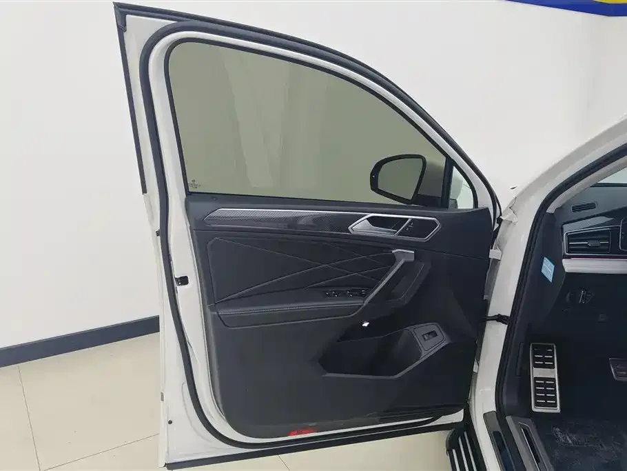 Volkswagen Tiguan L 2022 из CN, фото 7
