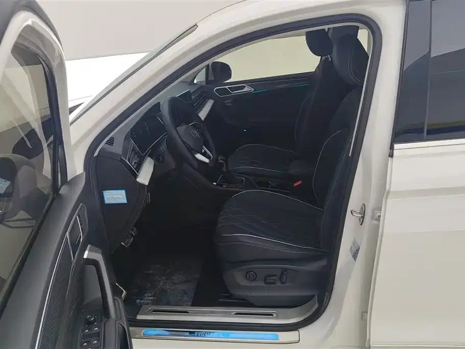 Volkswagen Tiguan L 2022 из CN, фото 9
