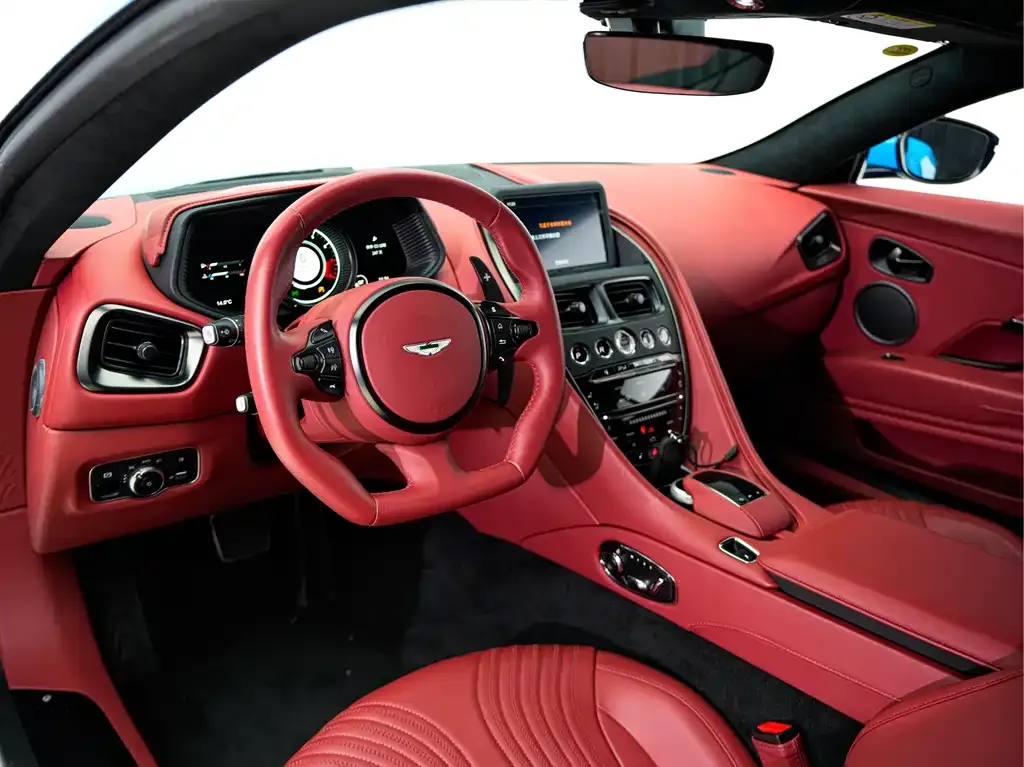 Aston Martin DB11 2023 из CN, фото 9