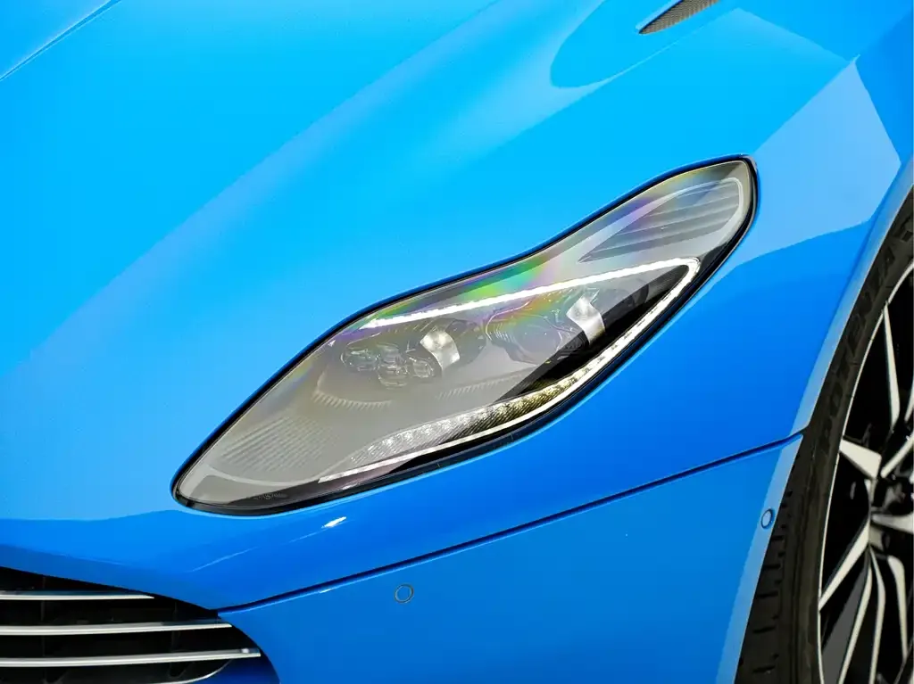 Aston Martin DB11 2023 из CN, фото 6