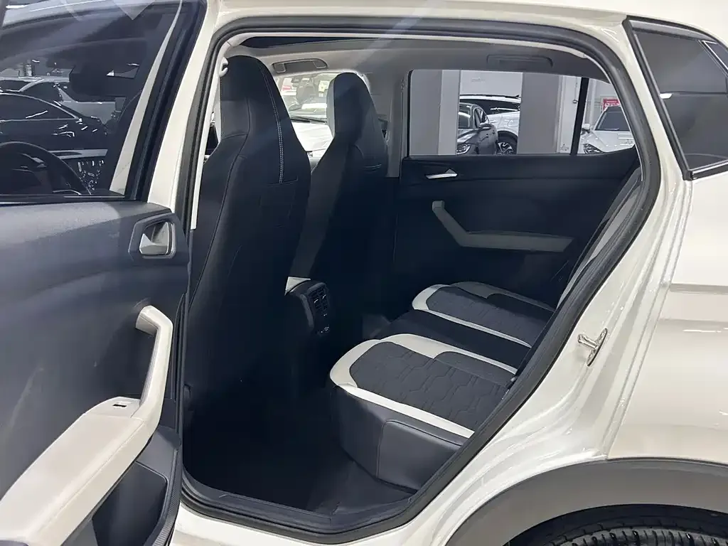 Volkswagen Tharu 2025 из CN, фото 5