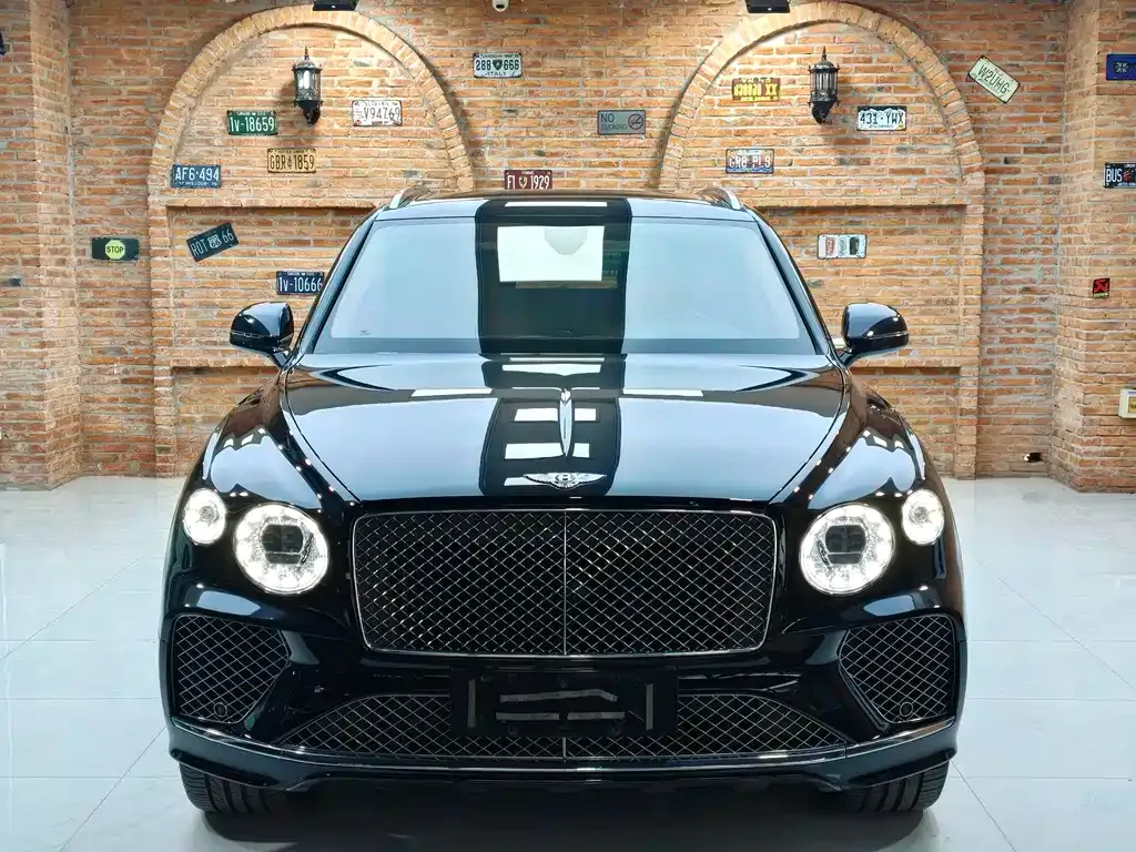 Bentley Bentayga 2021 из CN, фото 8