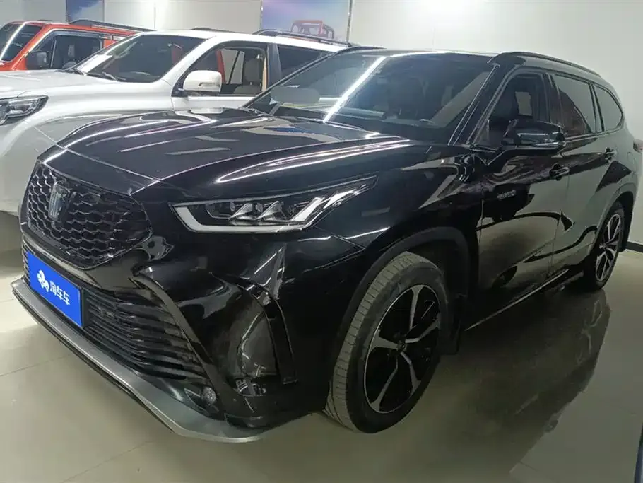 Toyota Crown Kluger 2022 из CN, фото 1