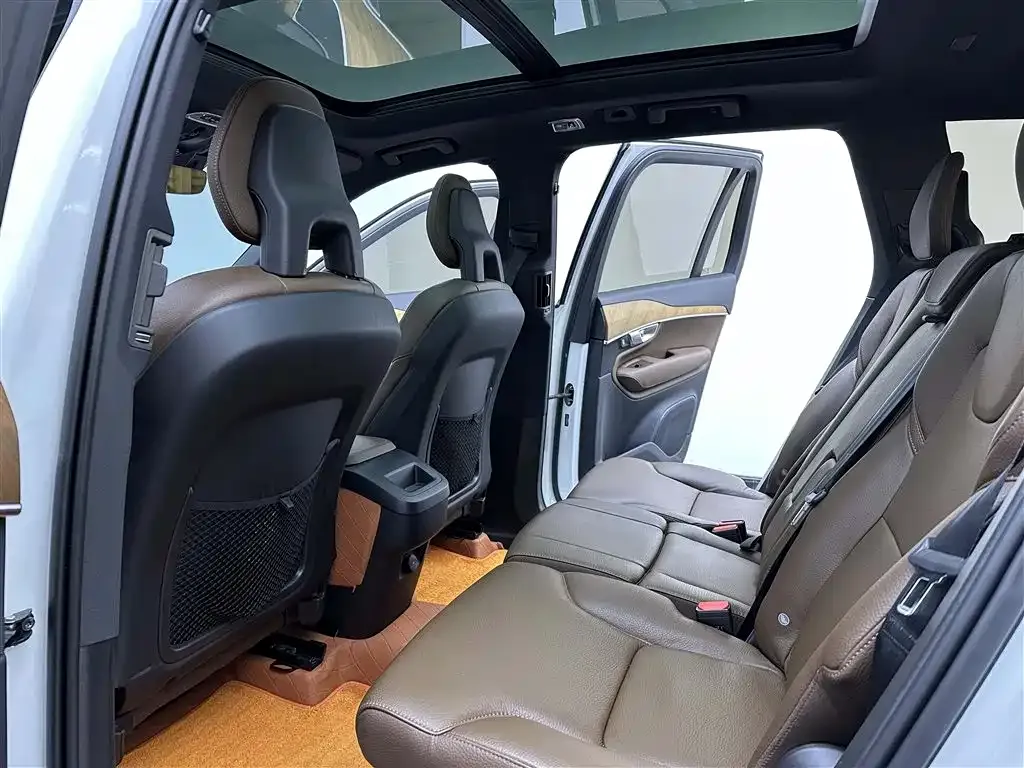 Volvo XC90 2021 из CN, фото 6