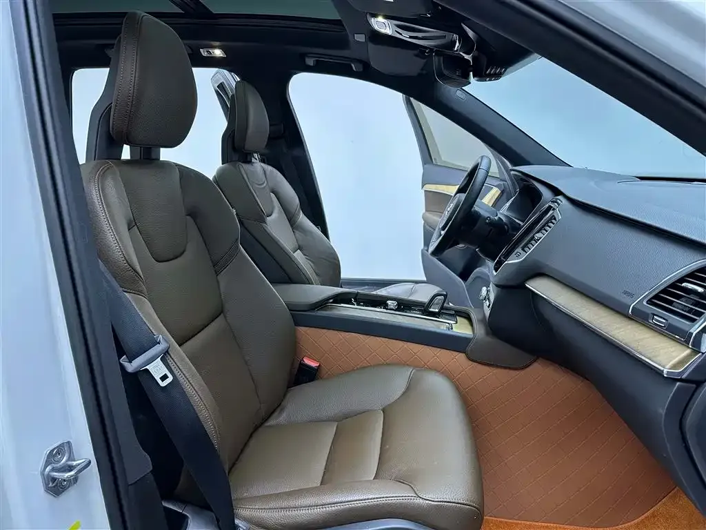Volvo XC90 2021 из CN, фото 9