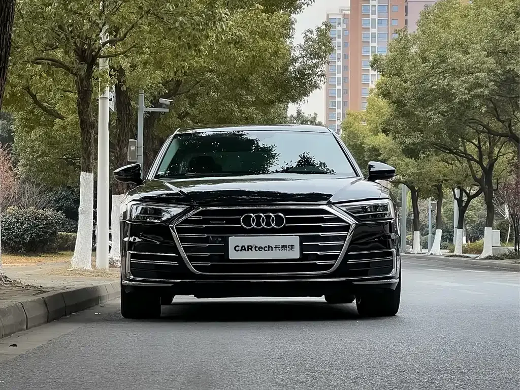 Audi A8 — фото 4