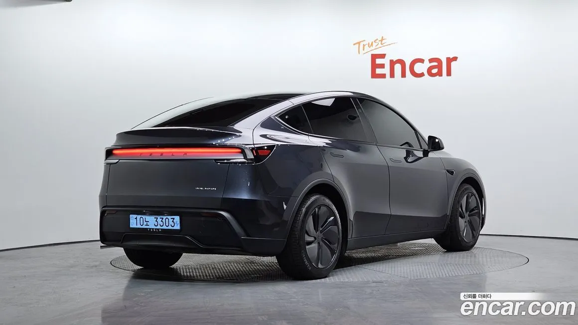 Tesla Model Y — фото 2