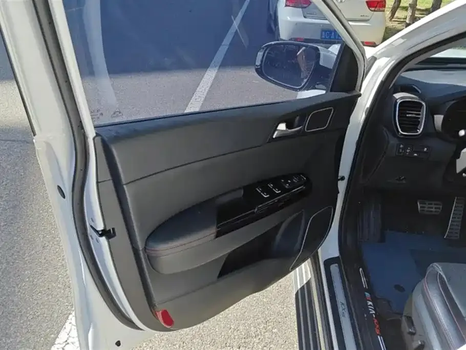 Kia KX5 2021 из CN, фото 8