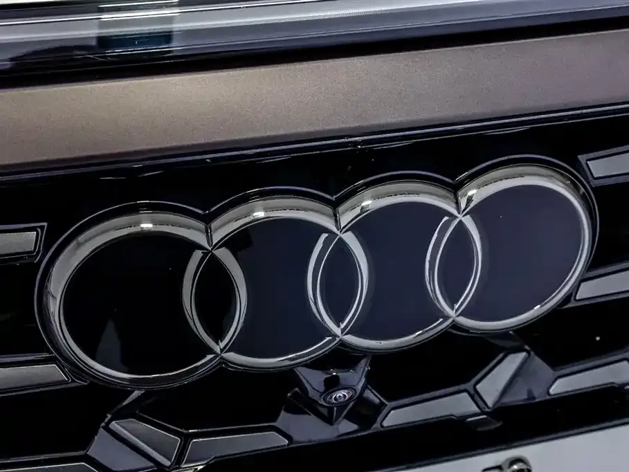 Audi Q6 2023 из CN, фото 9