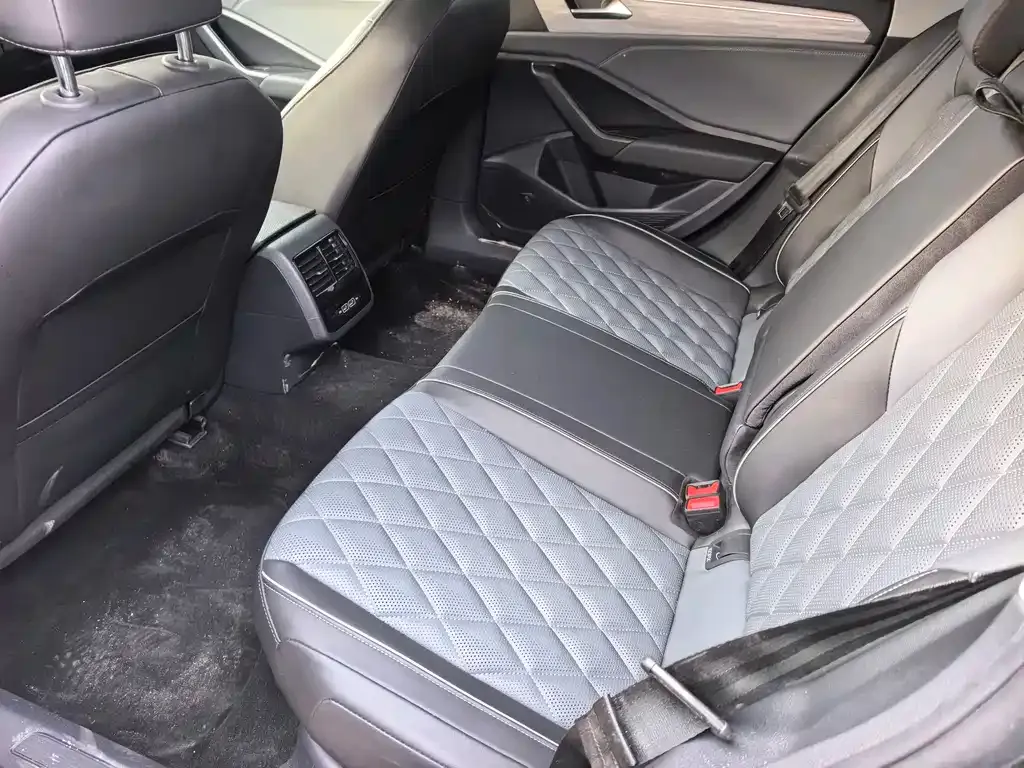 Volkswagen Sagitar 2024 из CN, фото 8