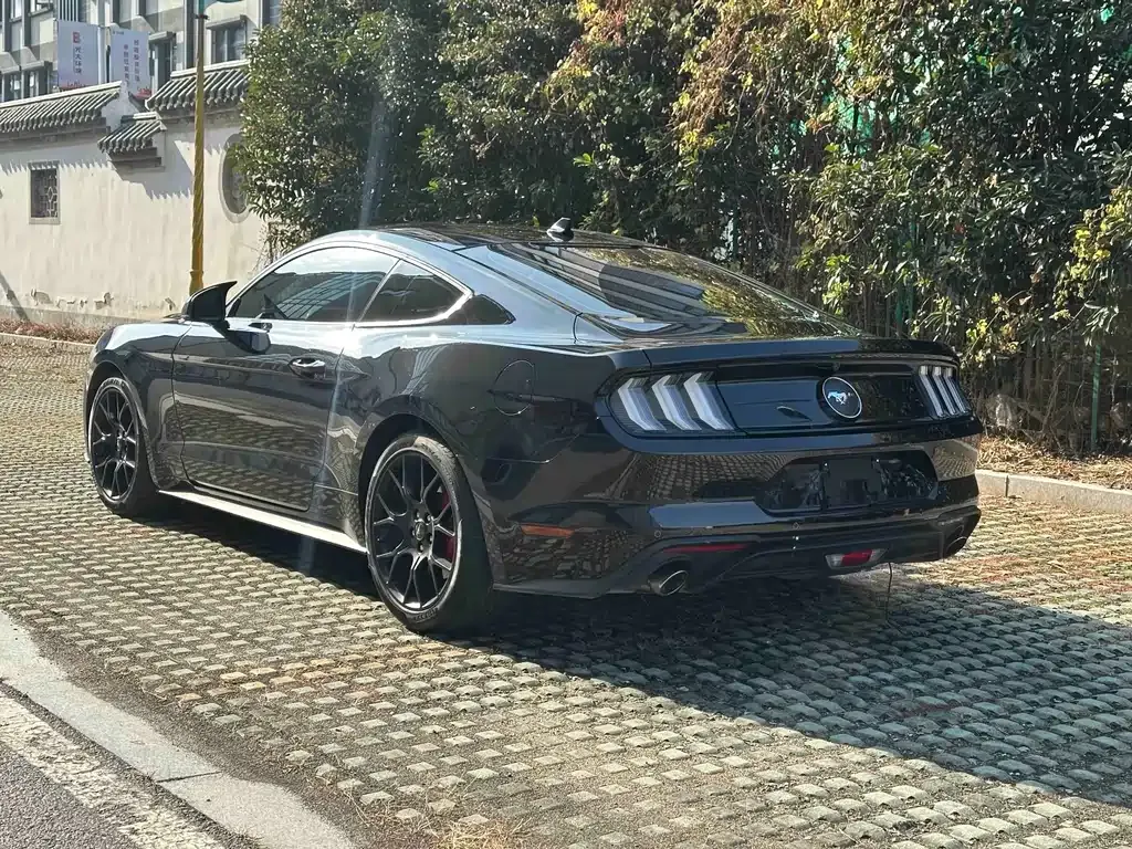Ford Mustang 2023 из CN, фото 3