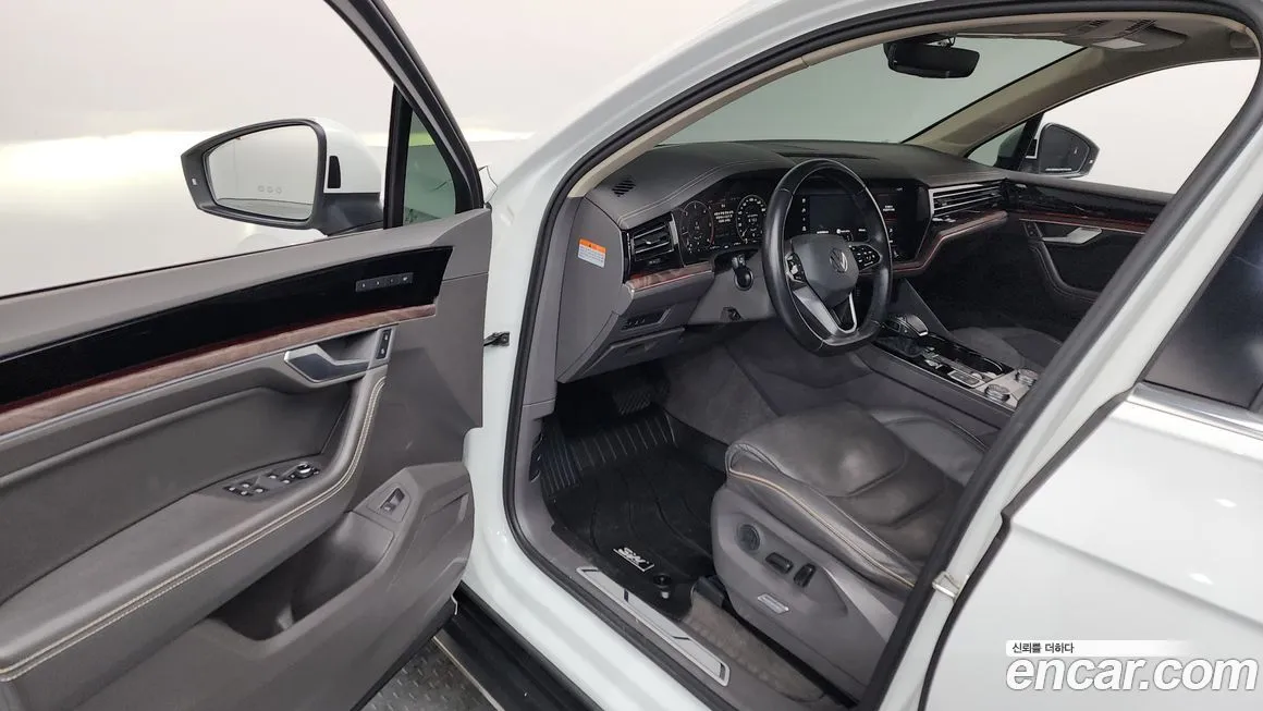 Volkswagen Touareg 2021 из KR, фото 9