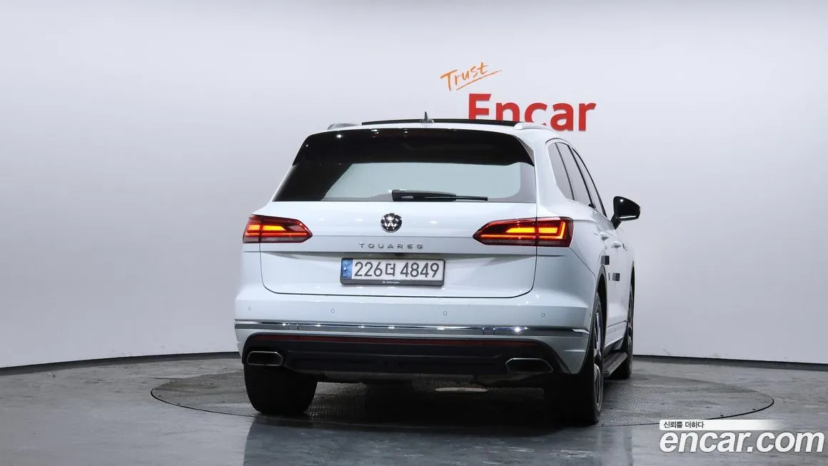 Volkswagen Touareg 2021 из KR, фото 2