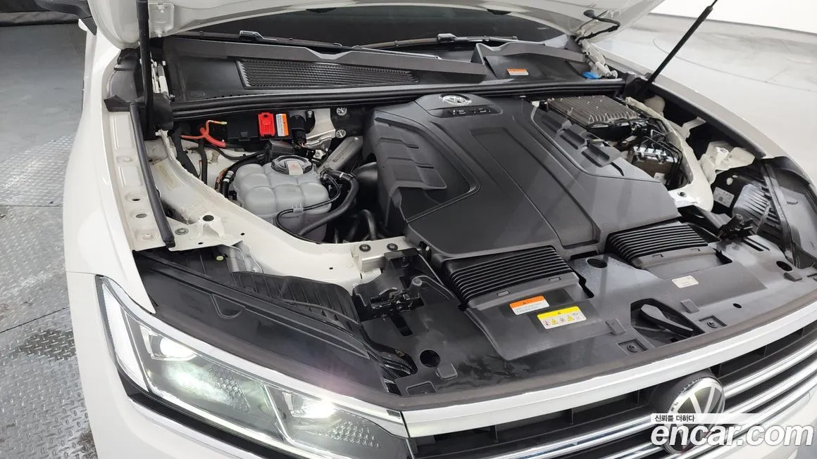 Volkswagen Touareg 2021 из KR, фото 8