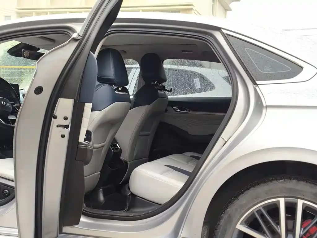 Geely Xingrui 2021 из CN, фото 5