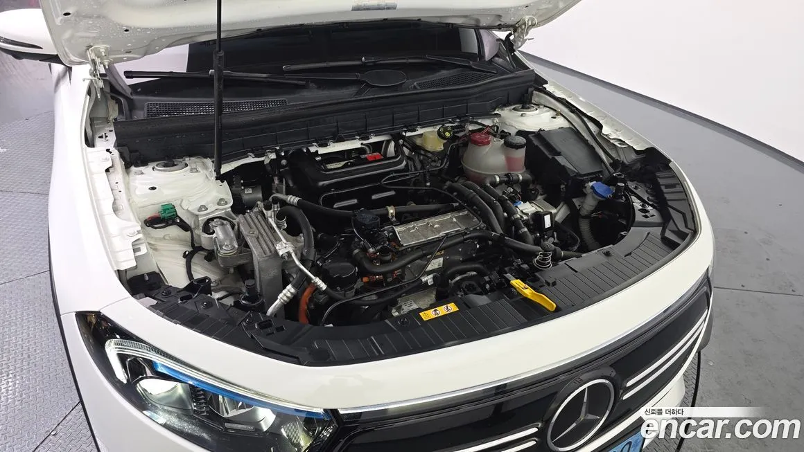 Mercedes-Benz EQB 2023 из KR, фото 10