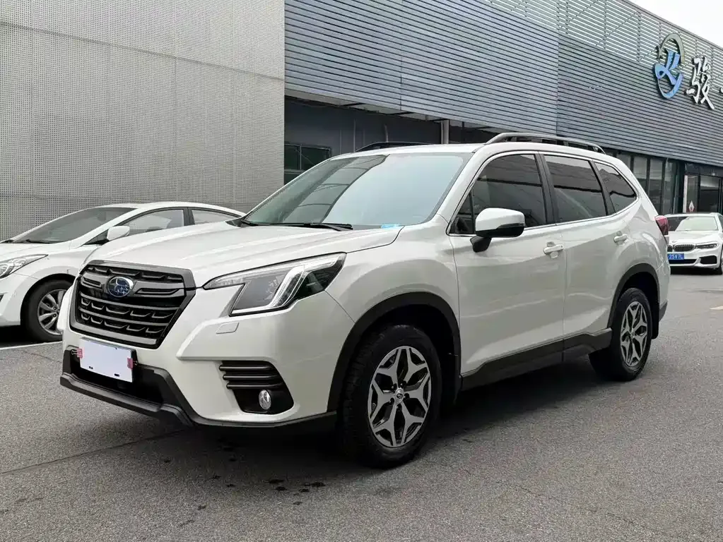 Subaru Forester — фото 1