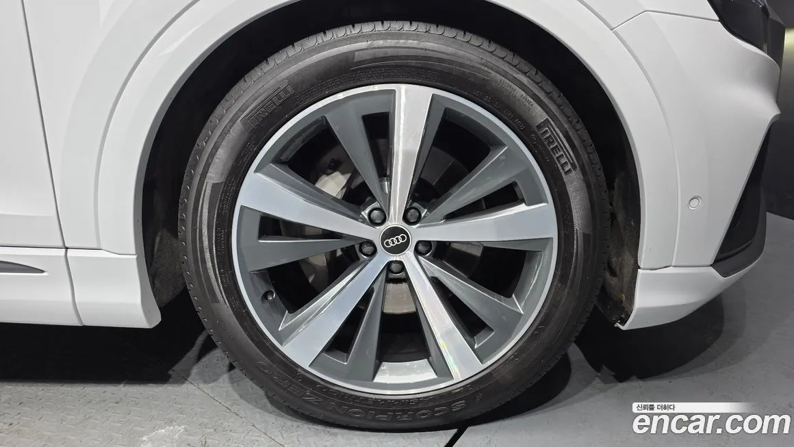 Audi Q8 2022 из KR, фото 5