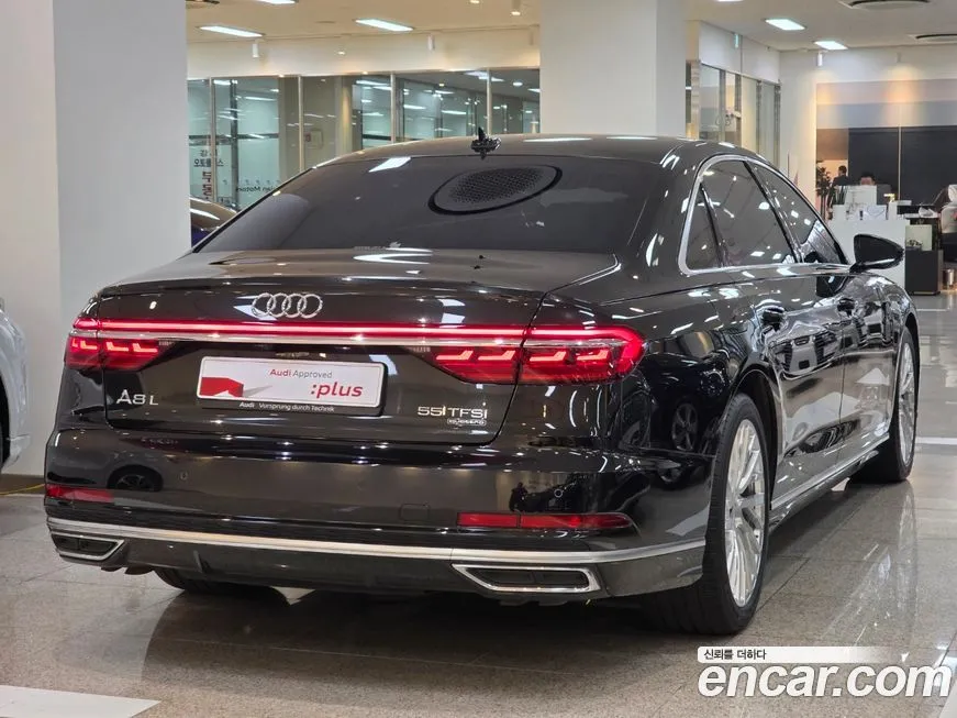 Audi A8 — фото 5