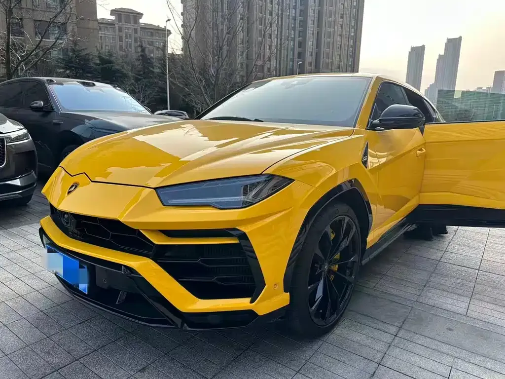 Lamborghini Urus 2023 из CN, фото 1