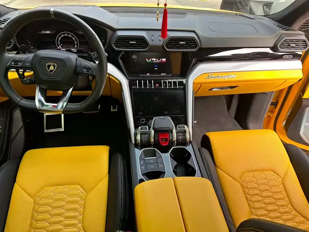Lamborghini Urus 2023 из CN, фото 4