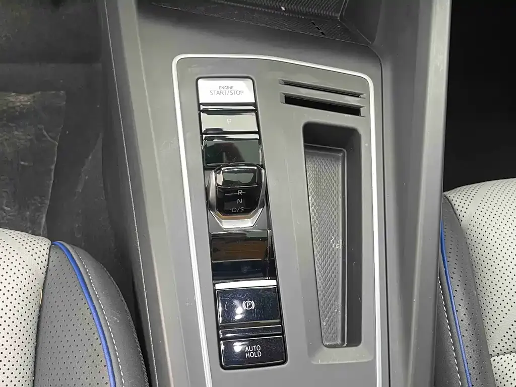 Volkswagen Golf 2025 из CN, фото 6