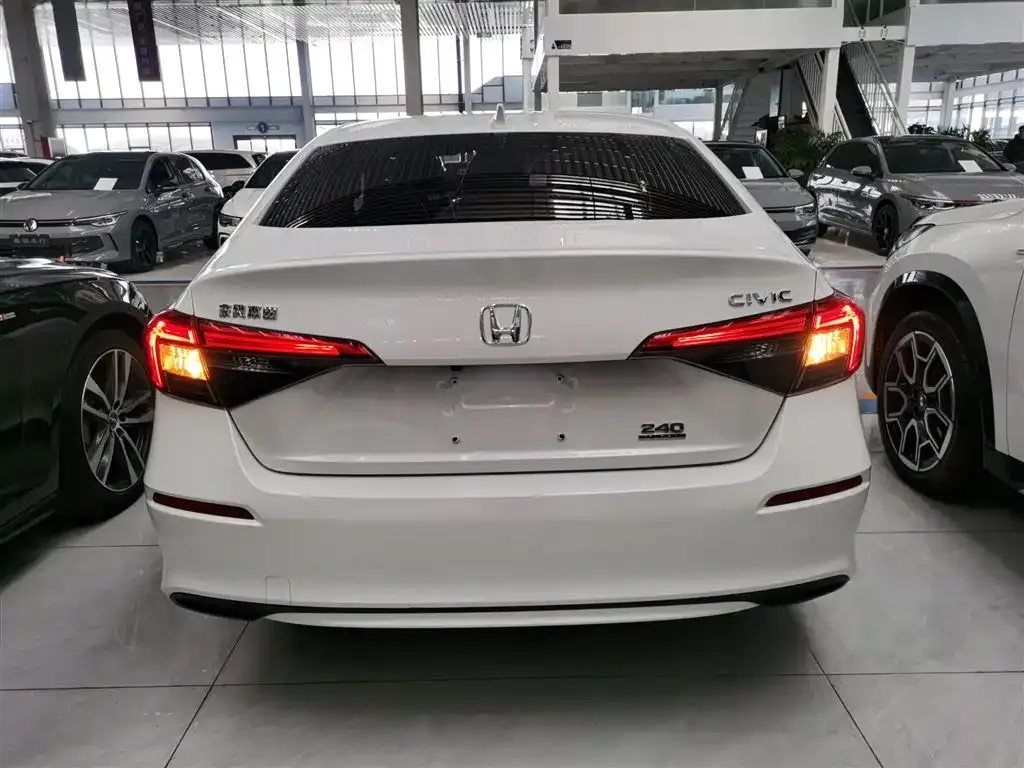 Honda Civic 2023 из CN, фото 4