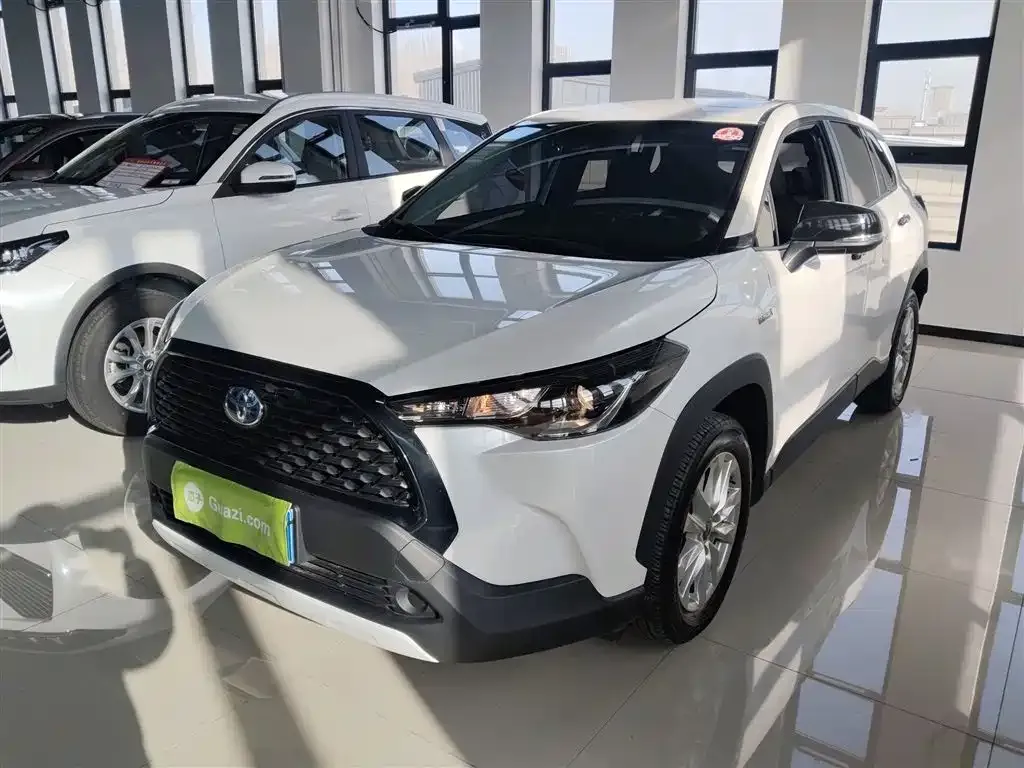 Toyota Corolla Cross 2023 из CN, фото 1
