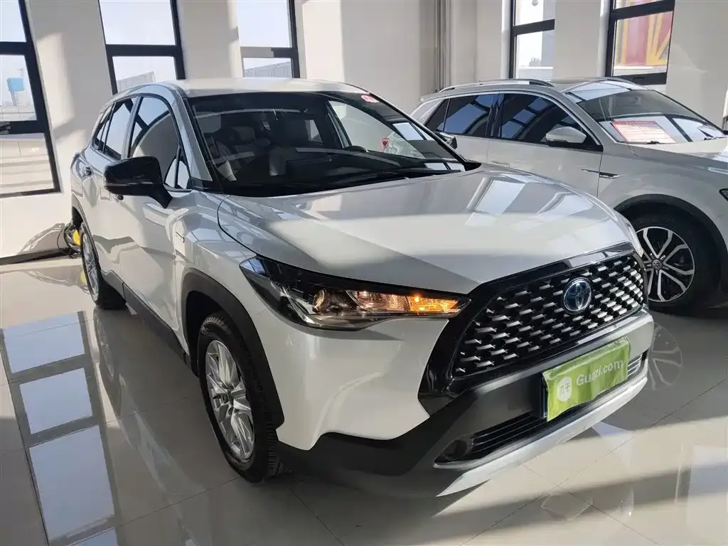 Toyota Corolla Cross 2023 из CN, фото 10