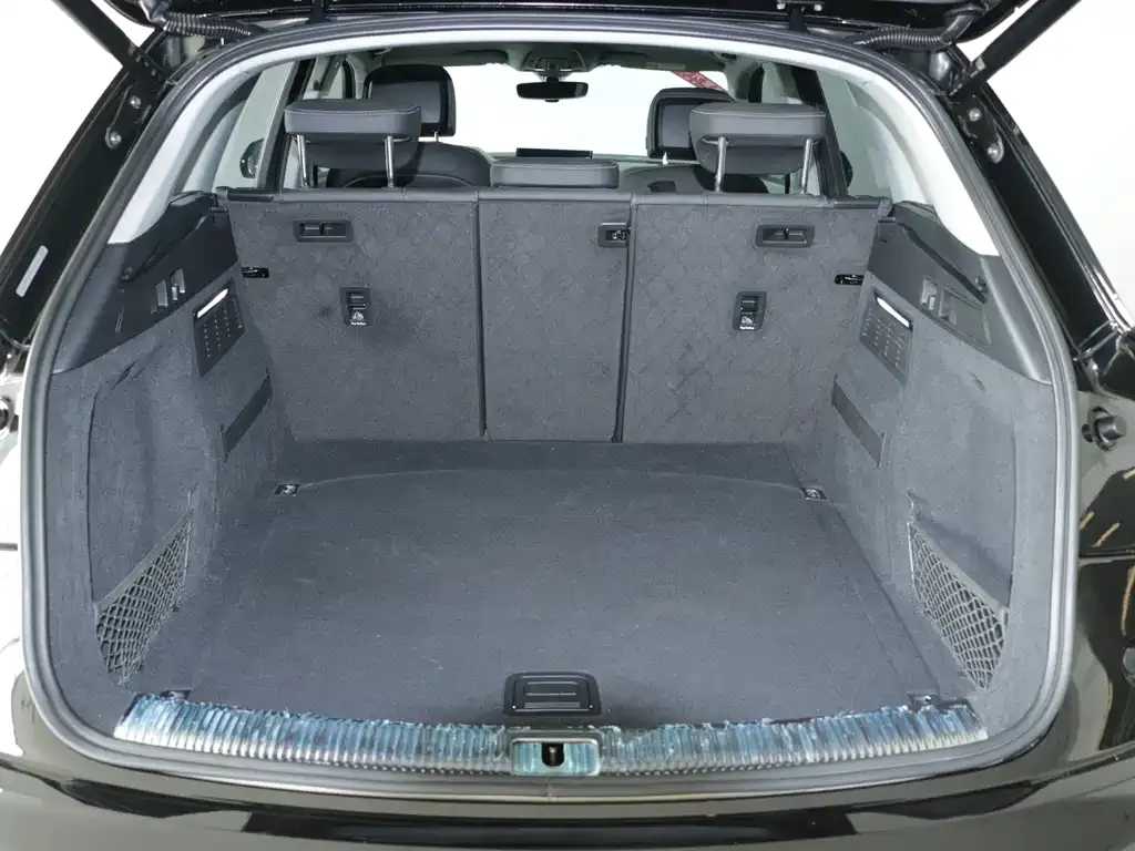 Audi Q5L 2023 из CN, фото 8