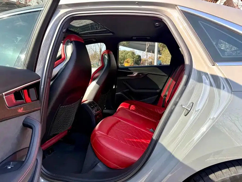 Audi S4 2021 из CN, фото 7