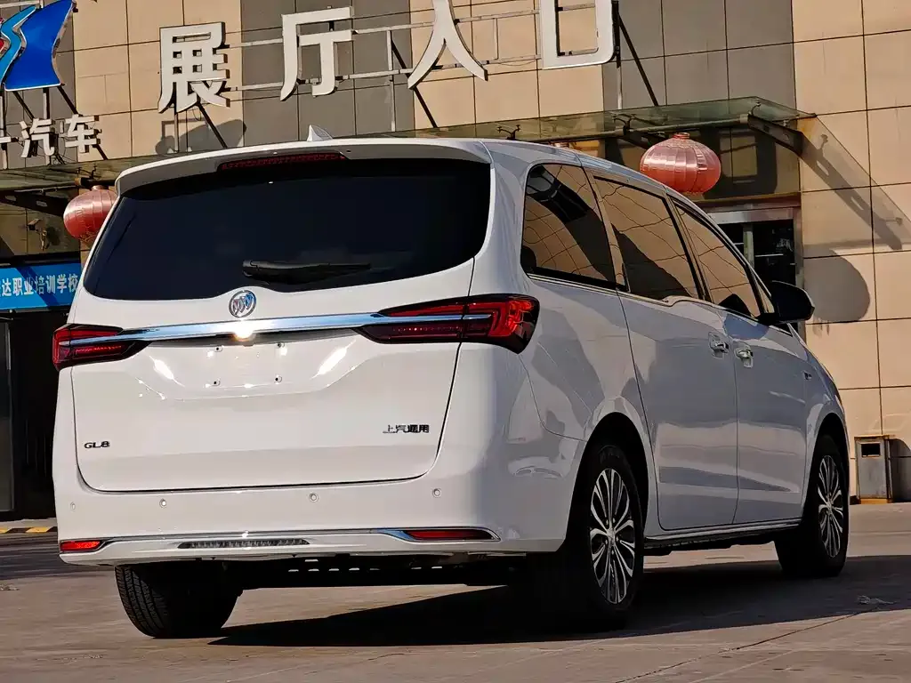 Buick GL8 2025 из CN, фото 8