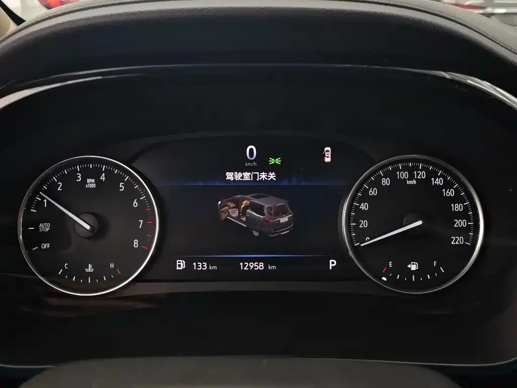 Buick GL8 2025 из CN, фото 2