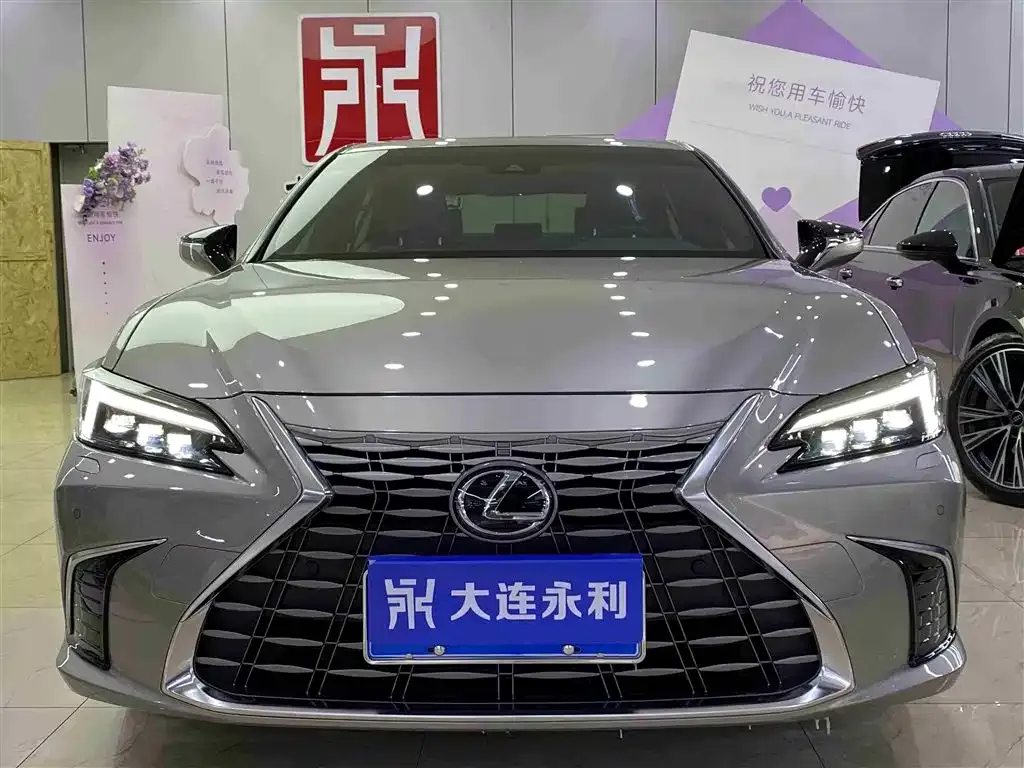 Lexus ES — фото 4