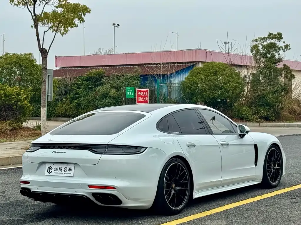Porsche Panamera — фото 6