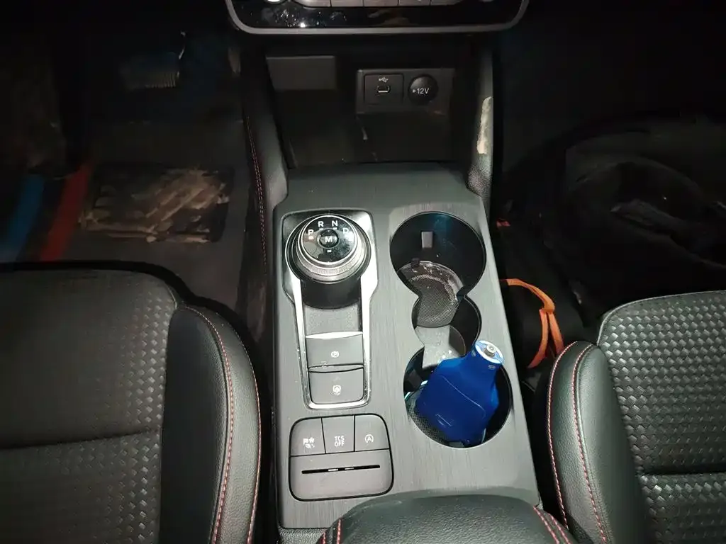 Ford Focus 2022 из CN, фото 7