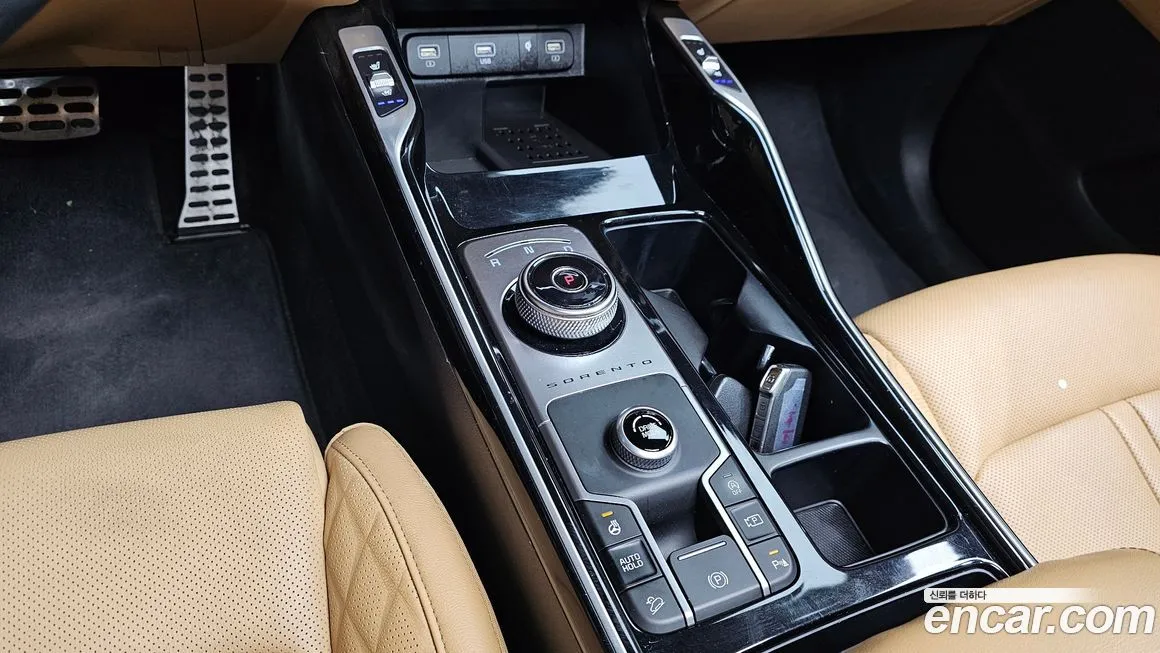 Kia Sorento — фото 9