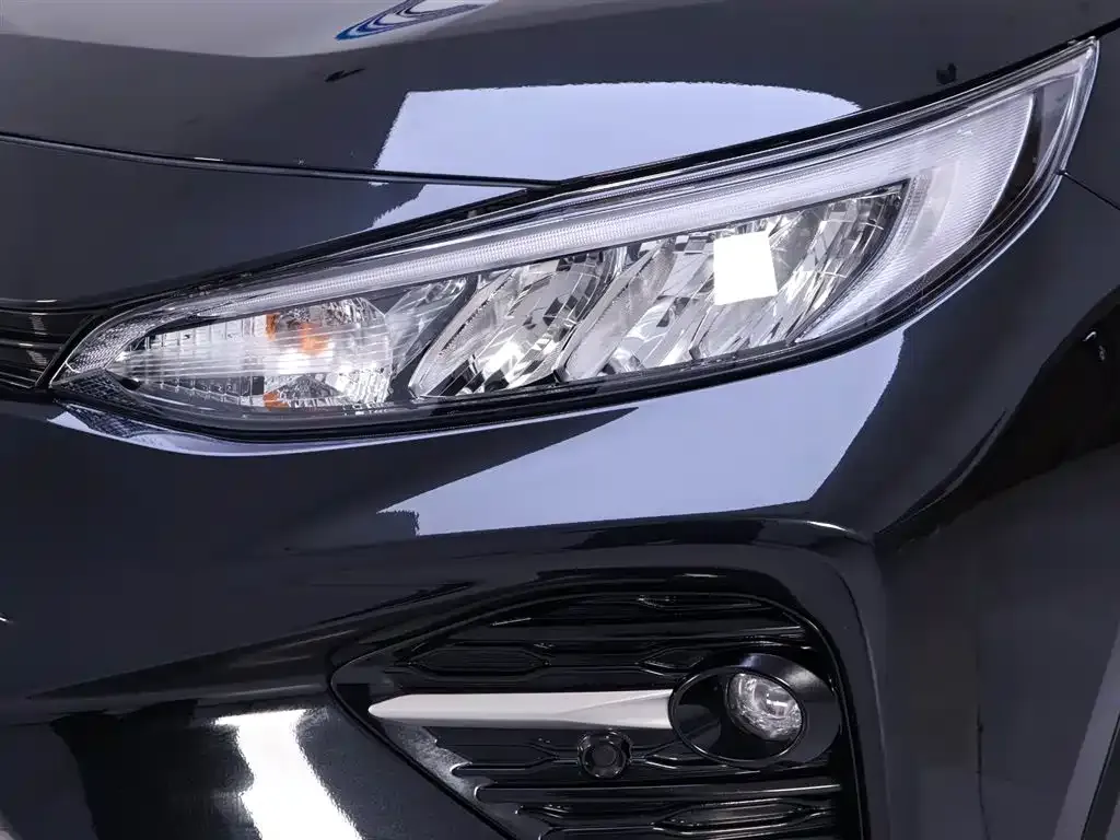 Toyota Wildlander — фото 10
