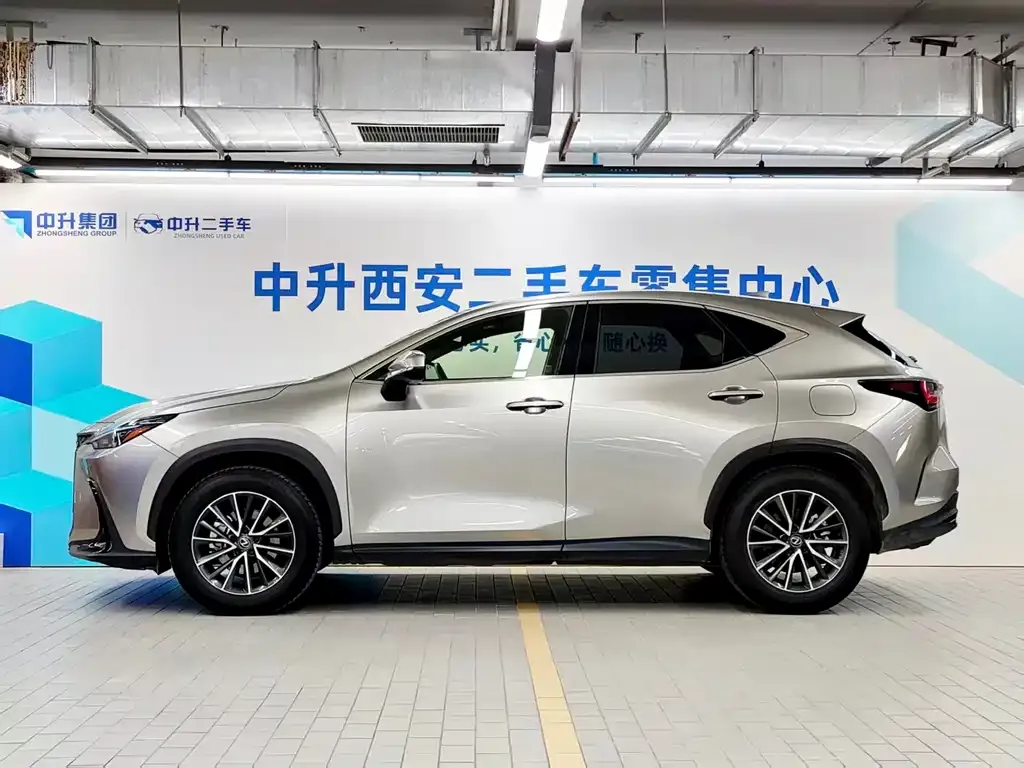 Lexus NX — фото 6