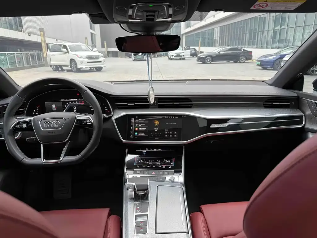 Audi A7L 2023 из CN, фото 3