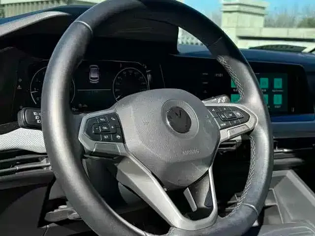 Volkswagen Golf 2022 из CN, фото 2