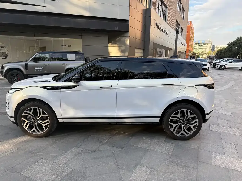 Land Rover Evoque PHEV 2022 из CN, фото 5