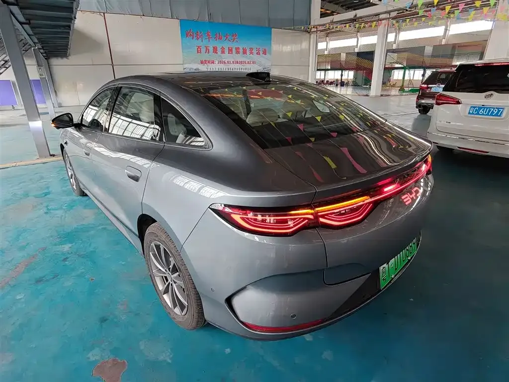BYD Qin L — фото 10