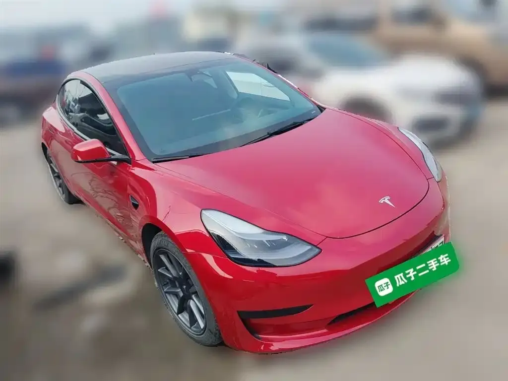 Tesla Model 3 — фото 10