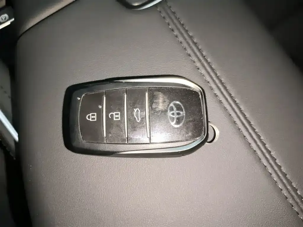 Toyota Avalon 2024 из CN, фото 9