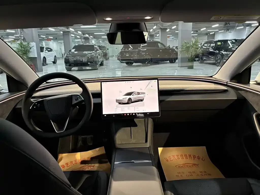 Tesla Model Y — фото 5