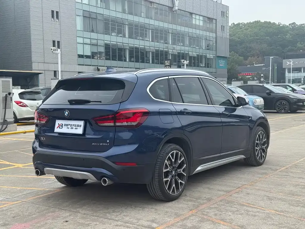 BMW X1 2021 из CN, фото 7