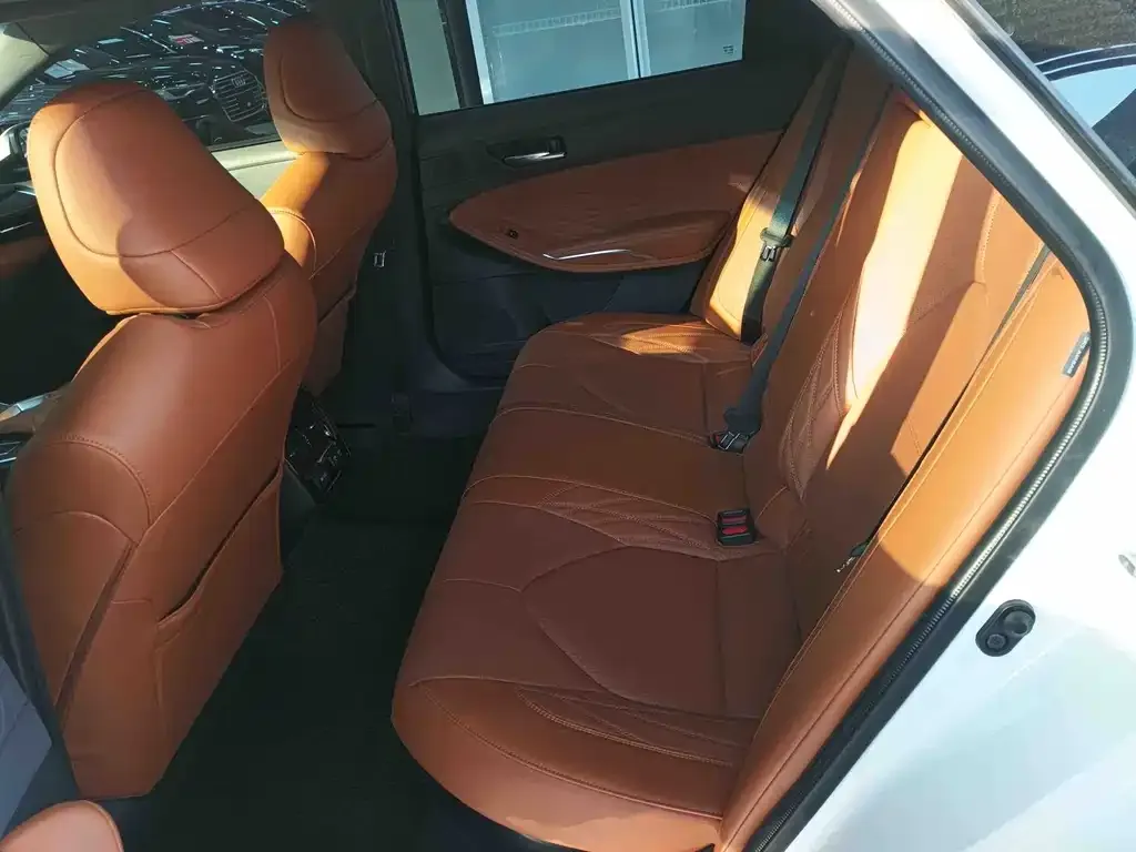 Toyota Avalon 2022 из CN, фото 2