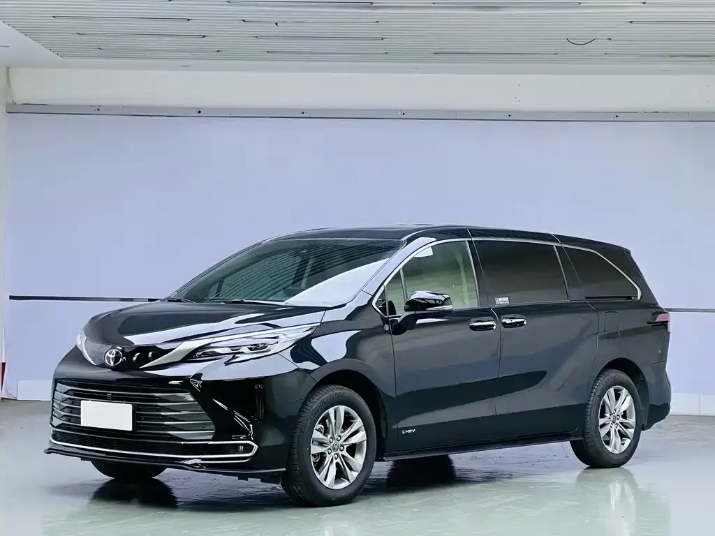 Toyota Sienna 2024 из CN, фото 1