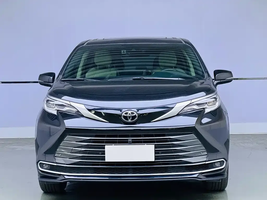 Toyota Sienna 2024 из CN, фото 3